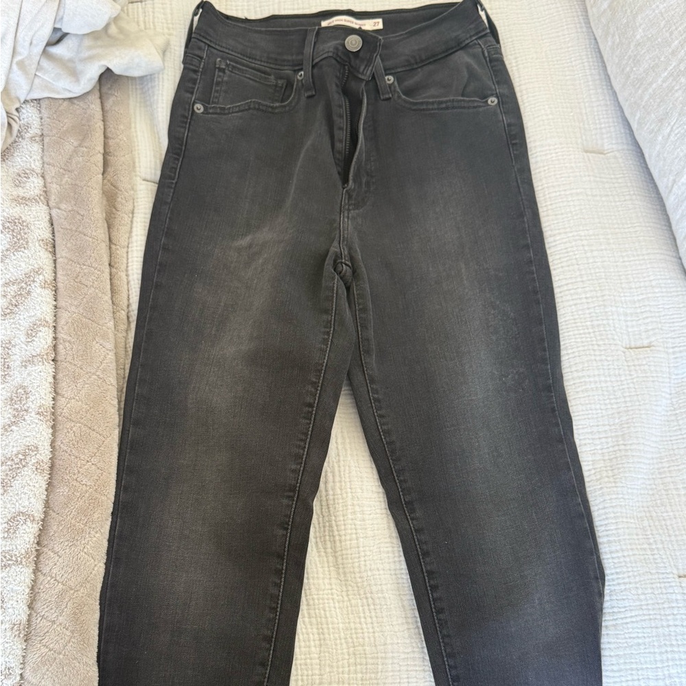 women’s Levi Black Jeans size 27